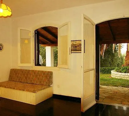 Marialice Apartment Dassia  Room photo